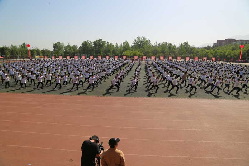 獻(xiàn)禮20年校慶！明德學(xué)院舉辦第十七屆體育文化節(jié)