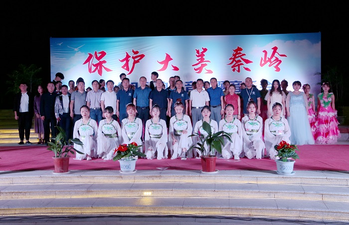 明德學院舉行“保護大美秦嶺 共建綠色家園”主題音樂會