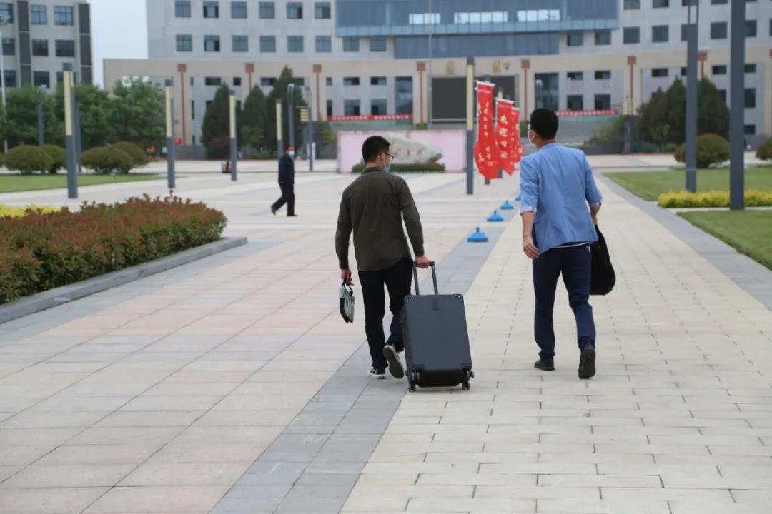 返校第一天 | 初夏的校園 終于等到你！