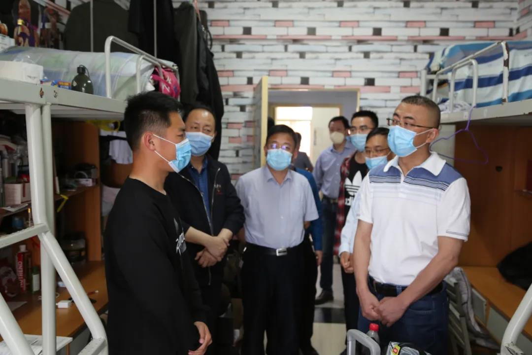 返校第一天 | 初夏的校園 終于等到你！