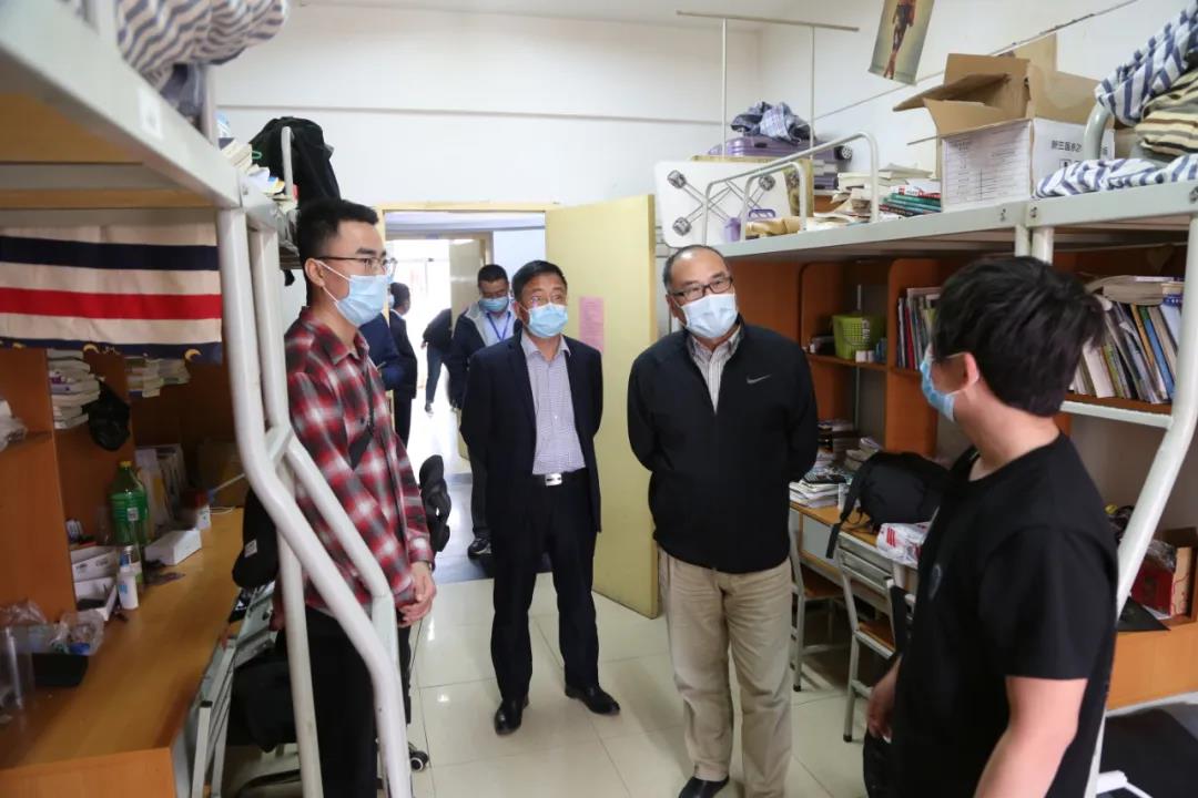 返校第一天 | 初夏的校園 終于等到你！