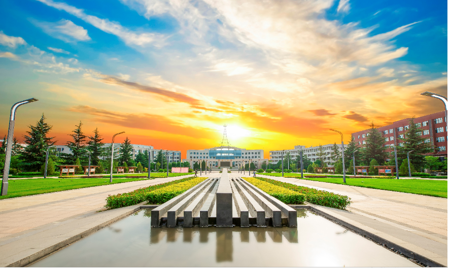 袁漢源主席榮獲2020主流媒體教育聯(lián)盟 總評榜陜西榜“年度教育功勛人物”