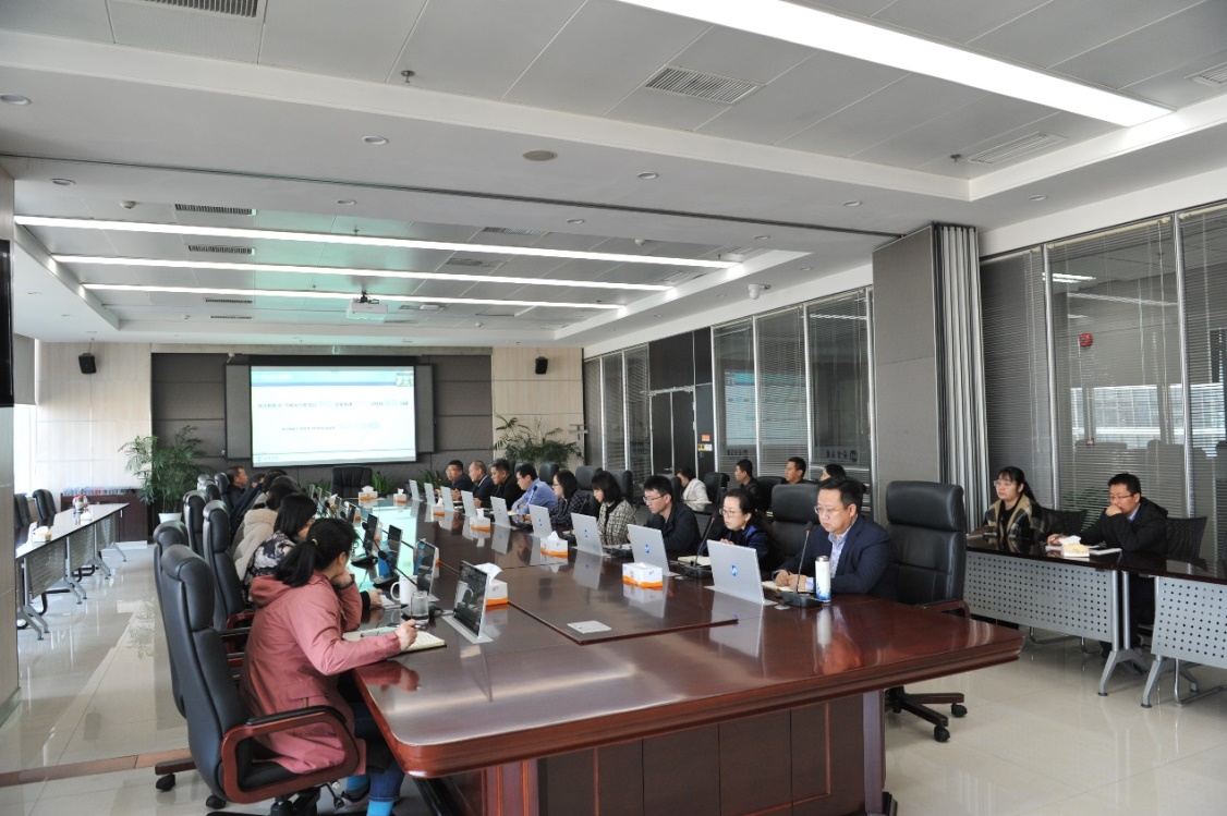 解決信息孤島 提高決策質(zhì)量 ——金葉科教集團舉辦BI數(shù)據(jù)分析系統(tǒng)培訓(xùn)會 解決信息孤島 提高決策質(zhì)量 ——金葉科教集團舉辦BI數(shù)據(jù)分析系統(tǒng)培訓(xùn)會