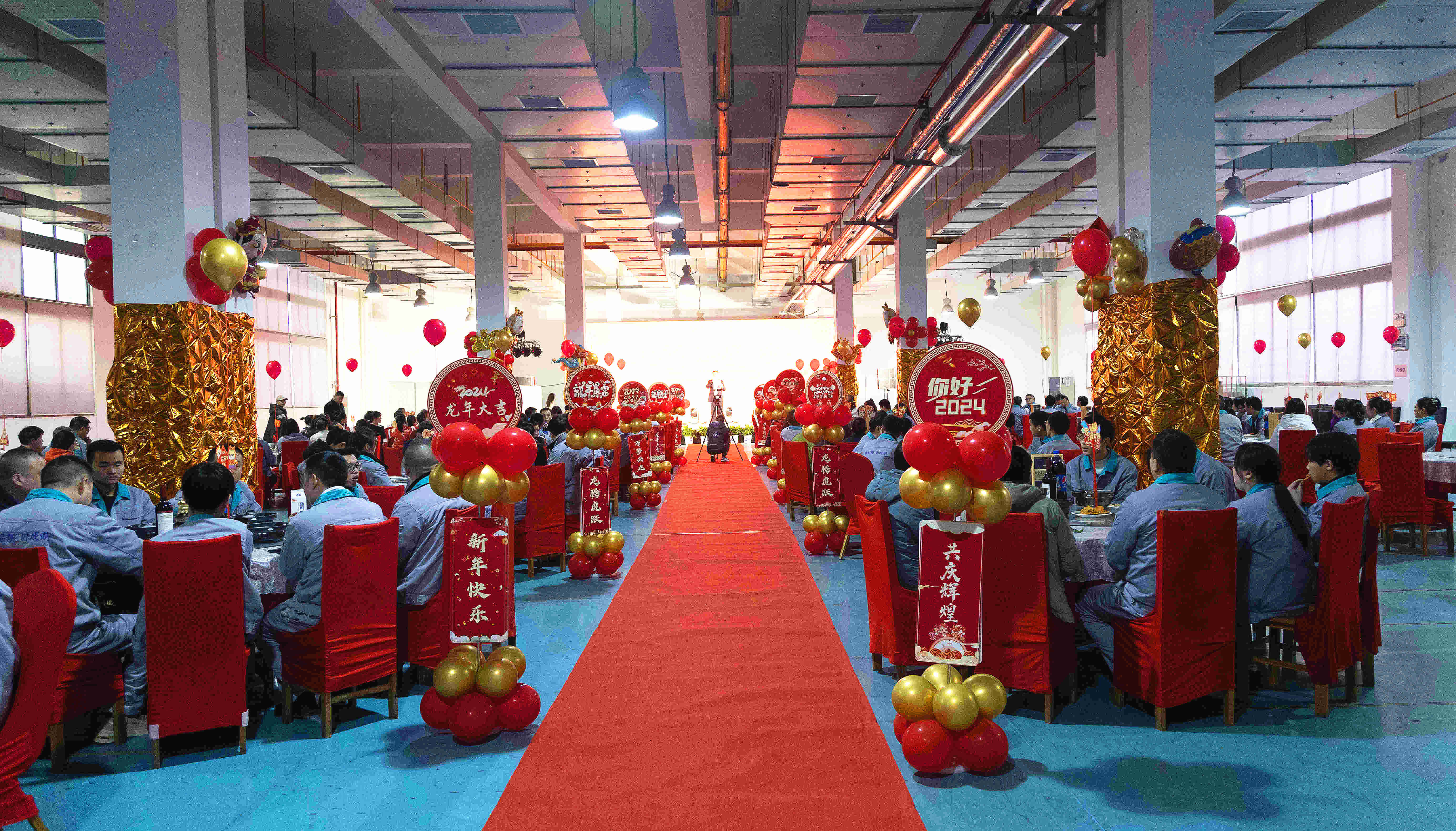 擊鼓催征啟新程，接續(xù)奮斗謀發(fā)展！深圳瑞豐科技集團(tuán)年度工作會(huì)議暨新春團(tuán)拜會(huì)圓滿召開(kāi)