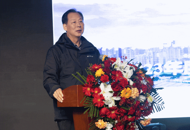 擊鼓催征啟新程，接續(xù)奮斗謀發(fā)展！深圳瑞豐科技集團(tuán)年度工作會(huì)議暨新春團(tuán)拜會(huì)圓滿召開(kāi)