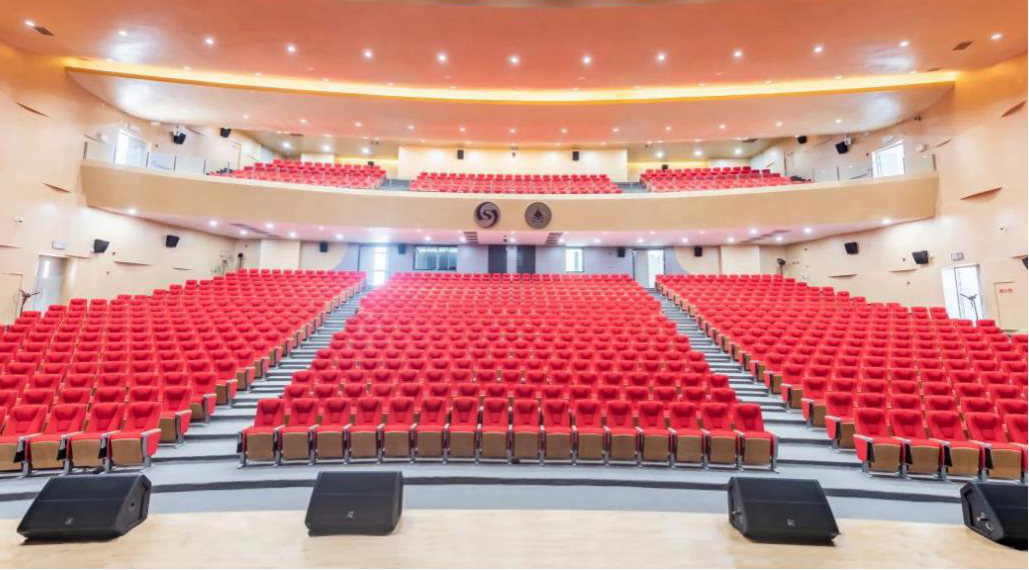 新氣象 新起點(diǎn) 西安明德理工學(xué)院新學(xué)期起航 新?；照絾⒂? title=